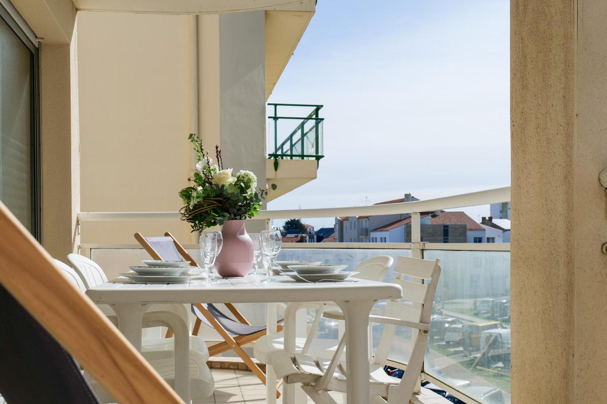 Joli Appartement Idealement Situe A Deux Pas De La Grande Plage - 4 Pers Les Sables-dʼOlonne Esterno foto